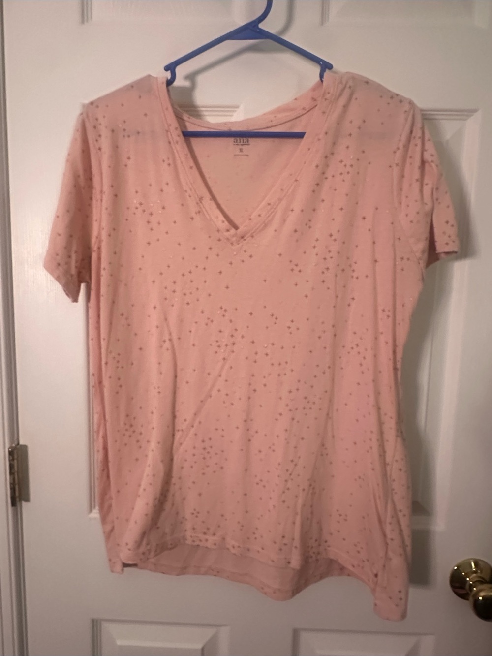 a.n.a Pink V-Neck Short Sleeve Star Print Tee
